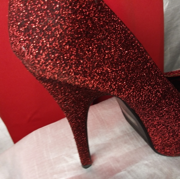 Shoes - Picture 11 of 15